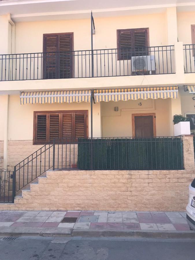 فيلا Precioso Adosado Con Parking A 100 Metros De La Playa Playa de Mar المظهر الخارجي الصورة